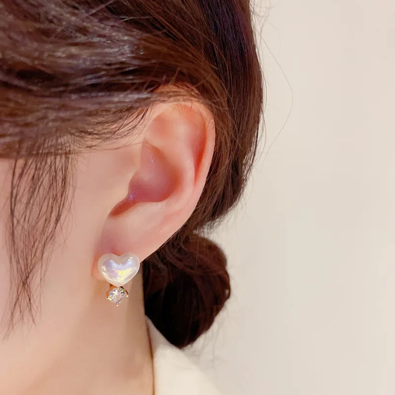 Simulation Pearl Long Earrings:
- Style: 2022 New Trend
- Design: Flower Rhinestone
- Type: Wedding Pendant Earrings