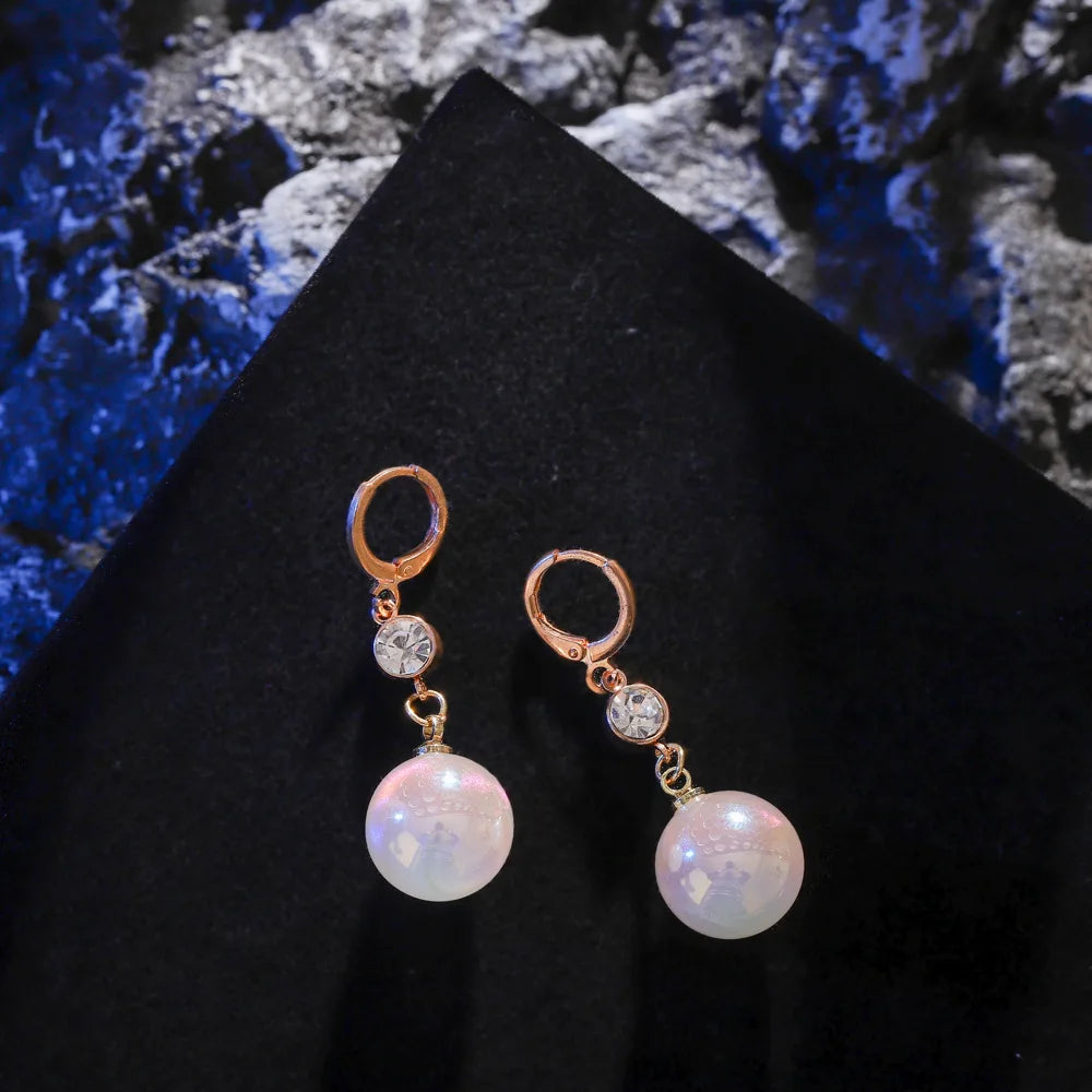 Simulation Pearl Long Earrings:
- Style: 2022 New Trend
- Design: Flower Rhinestone
- Type: Wedding Pendant Earrings