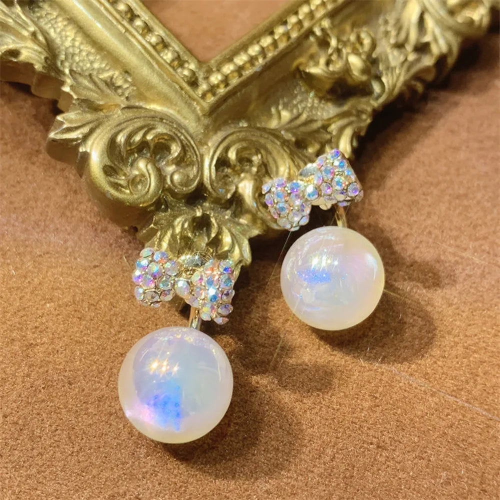 Simulation Pearl Long Earrings:
- Style: 2022 New Trend
- Design: Flower Rhinestone
- Type: Wedding Pendant Earrings